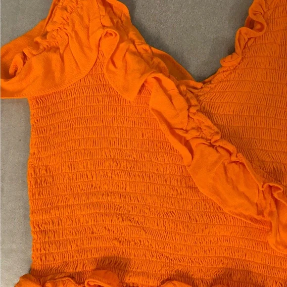 Orange Ruffled Ruched Top - Picture 2 of 4